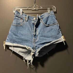 Levi’s Original 501 Denim High-Waisted Cutoff Shorts size 30 waist